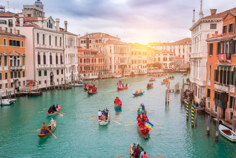 The opening ceremony of Venice carnival on Grand Canel. (Photo: istockphoto)