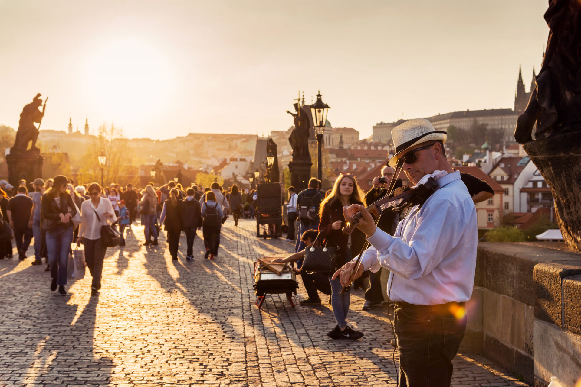 Street musician playing violin on Charles bridge in Prague. (Photo: istockphoto)