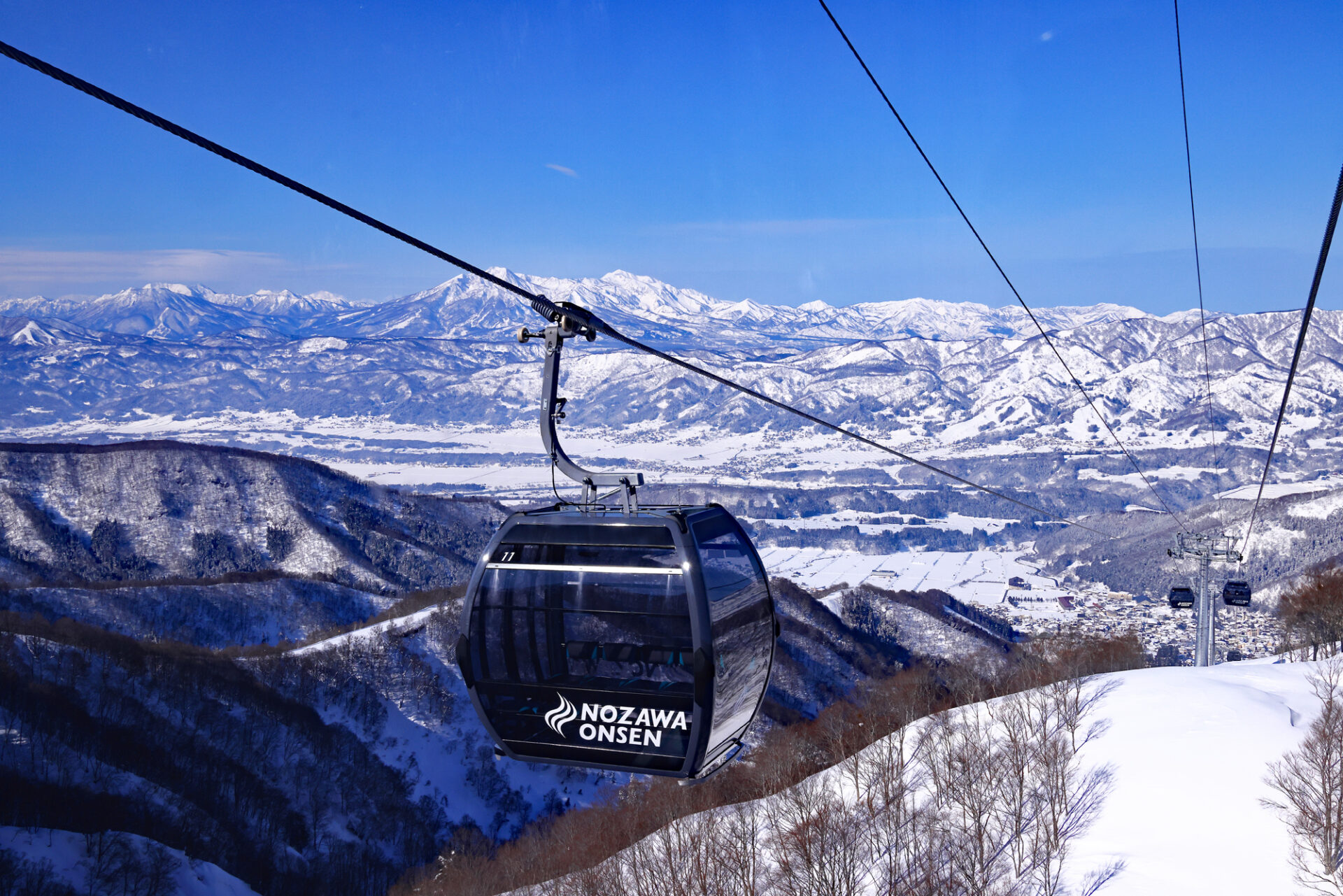 Ski lifts at the ski resort in Nozawa Onsen Snow Resort. (Photo: Nozawa Onsen Snow Resort)