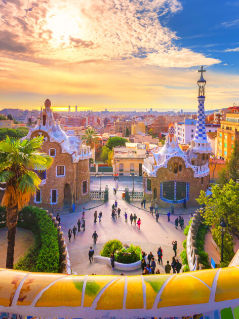 View of the city from Park Güell in Barcelona (Photo: iStockphoto)