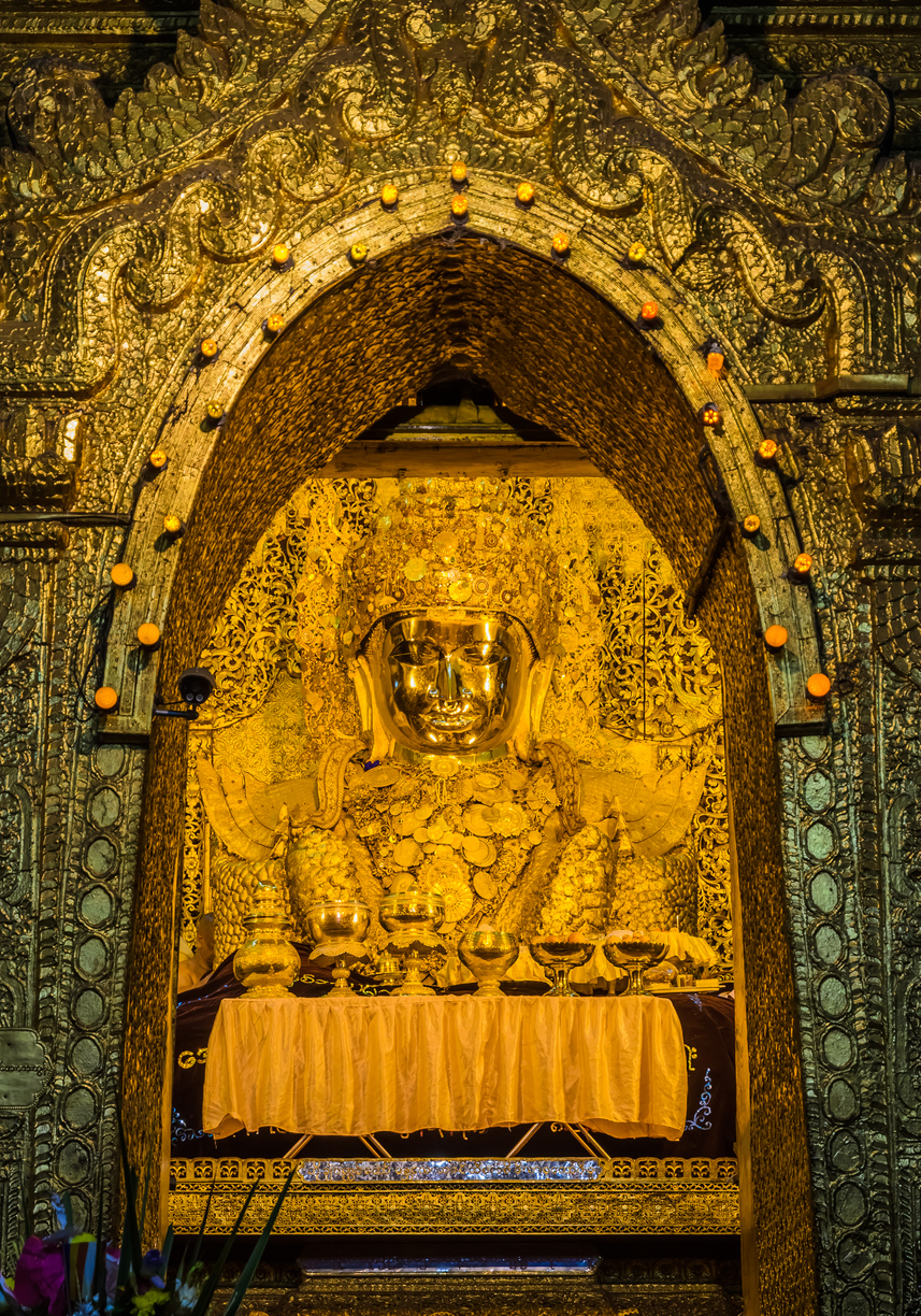 Mahamuni Buddha in Mandalay (Photo: iStockphoto)