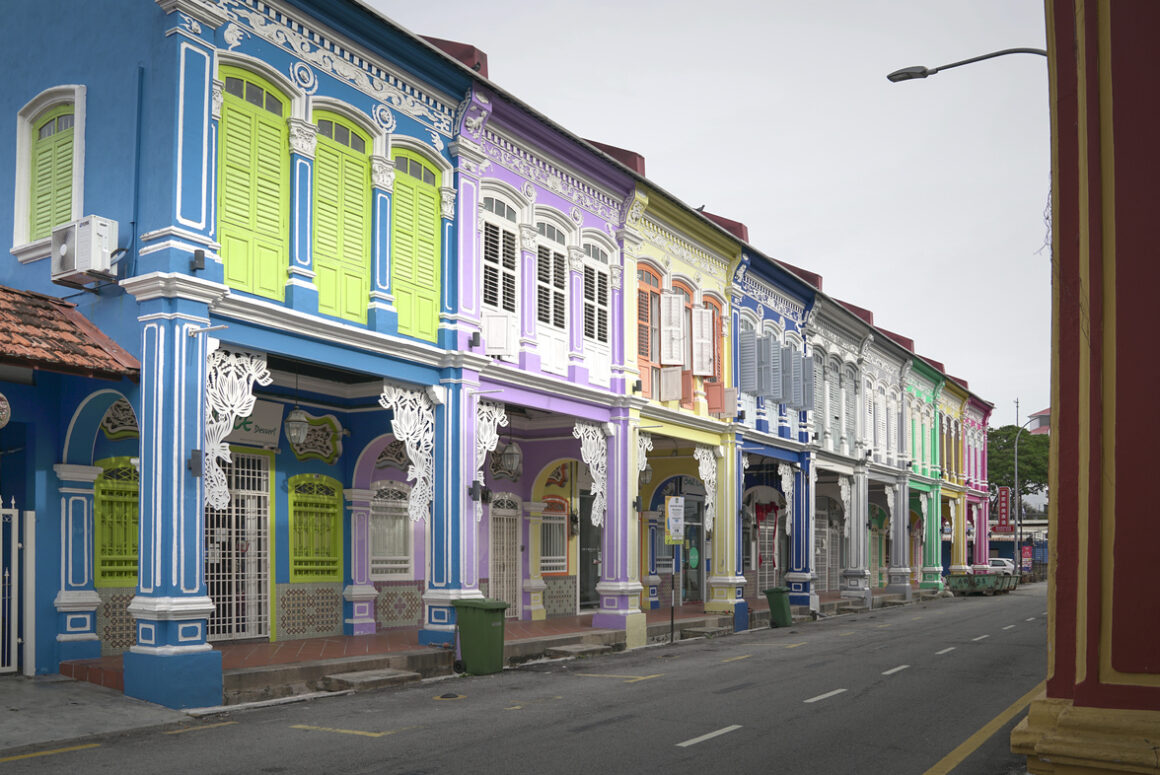 Colorful heritage houses and shops in George Town, Penang. (Photo: iStockphoto)