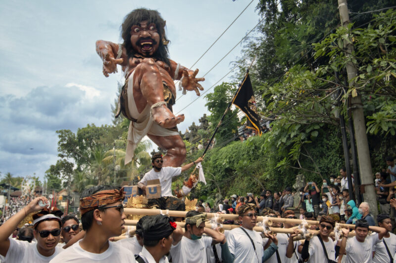 Parade of demonic statues representing Ogoh-Ogoh (Photo: iStockphoto)