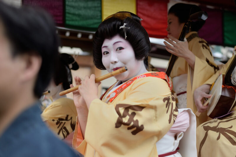 Geisha playing Hayashi music (Photo: iStockphoto)