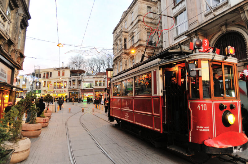 Istanbul Nostalgic Tramway in Istiklal (Photo: iStockphoto)