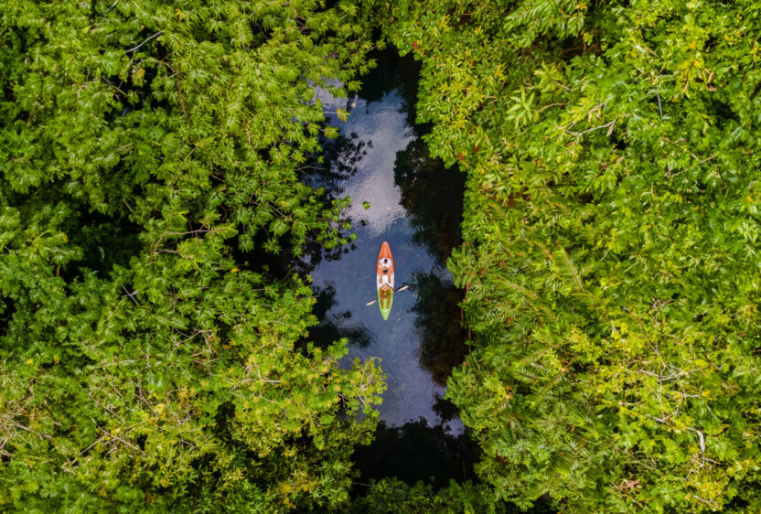 An aerial view of kayaking in Krabi province (Photo: iStockphoto)