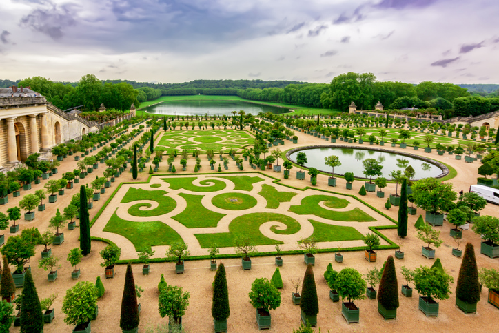 Gardens and fountain of Versailles Palace (Photo: iStockphoto)