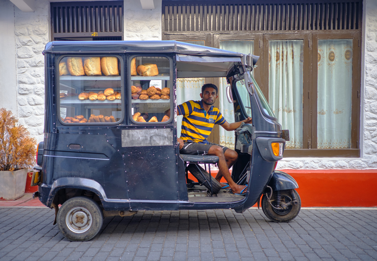 Rickshaw selling hot baked bread, a scene often seen in Galle (Photo Credit: iStockphoto)