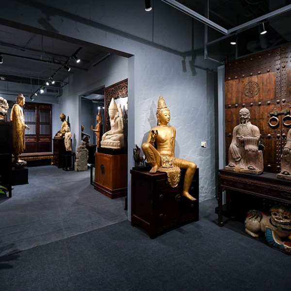 Inside River City Bangkok are antique furniture stores for collectors to choose from (Photo Credit: rivercitybangkok.com)