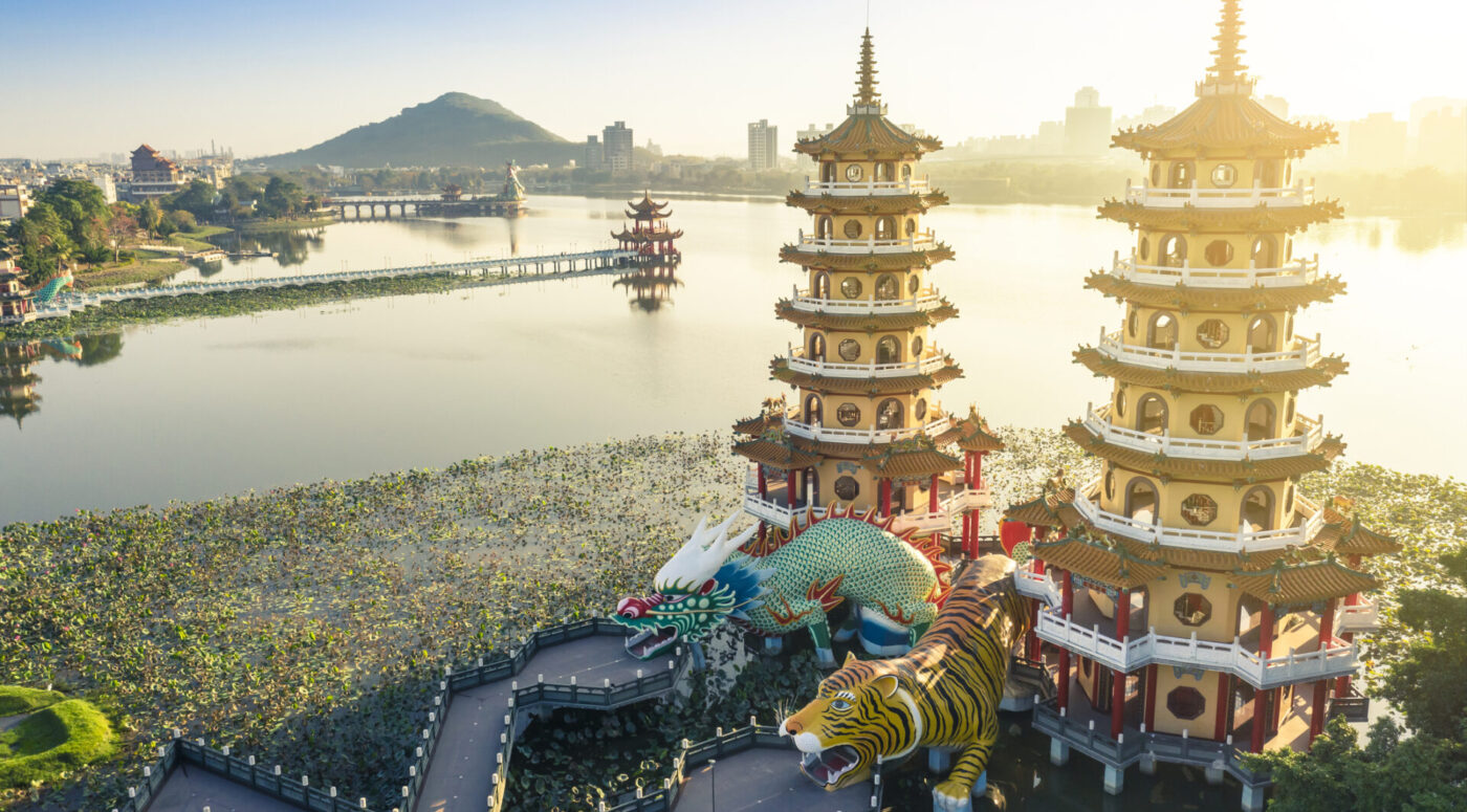 ภาพมุมสูงของเจดีย์มังกรและเสือในยามเช้า (เครดิตรูปภาพ: iStockphoto)