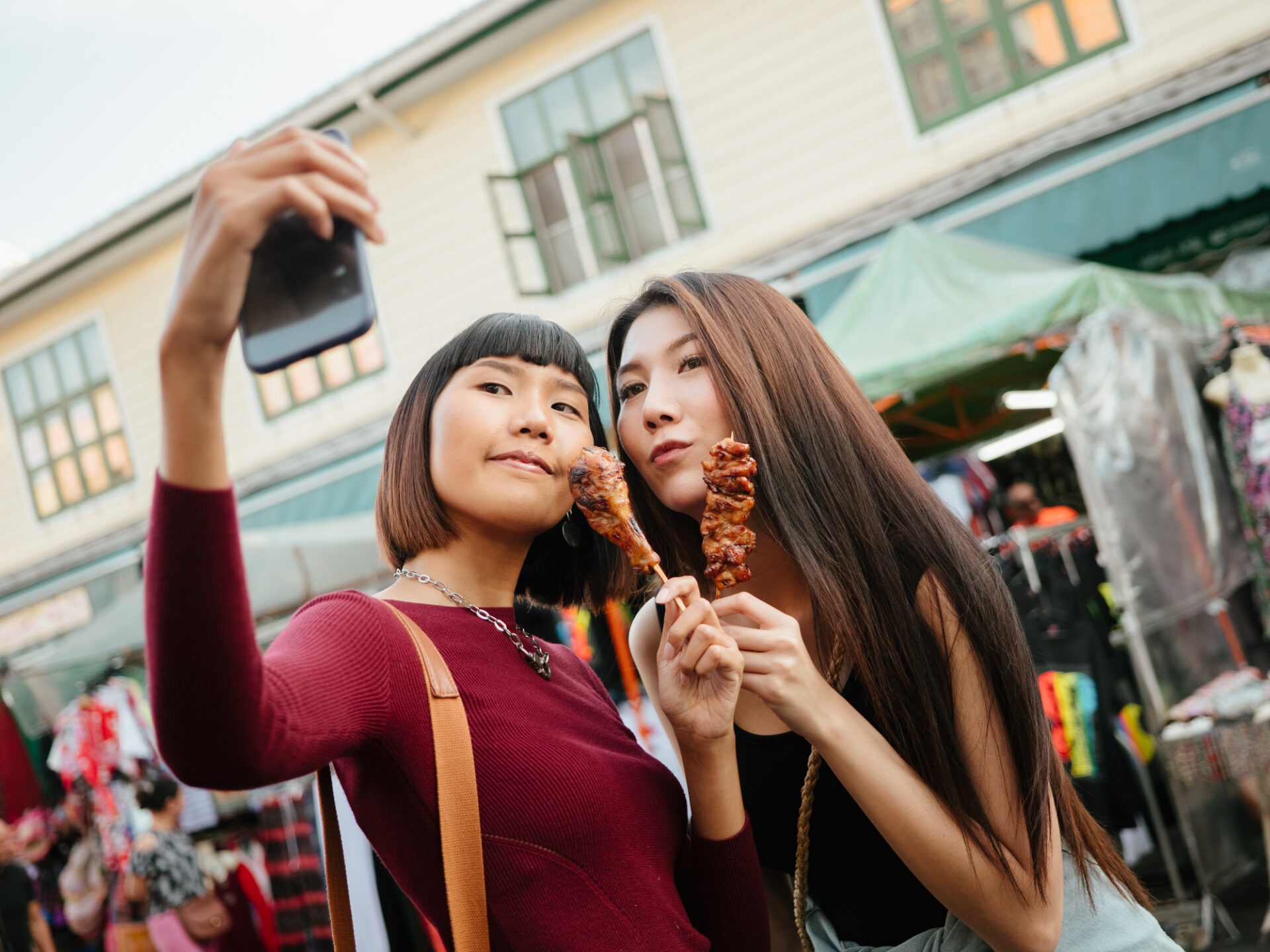 Thai Street Food You Should Not Miss When in Thailand - Sawasdee