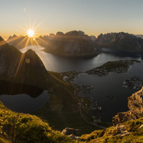 Midnight sun magic (Photo Credit: iStockphoto)