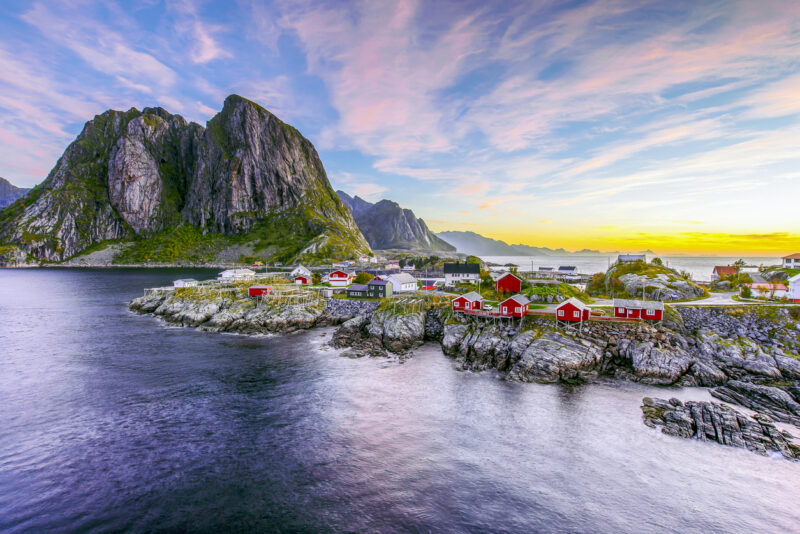 Picturesque town of Hamnoy during summer (Photo Credit: iStockphoto)