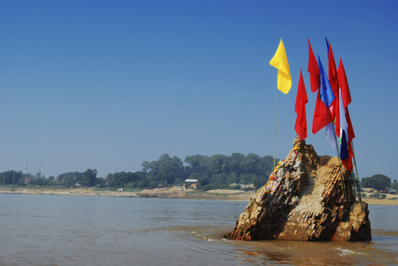 Phra That Klang Nam (Photo Credit: iStockphoto)