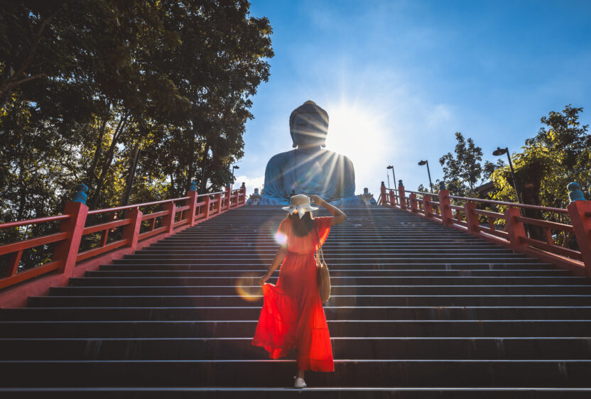 พระใหญ่ไดบุตสึ แลนด์มาร์กแห่งใหม่ของลำปาง (เครดิตรูปภาพ: iStockphoto)