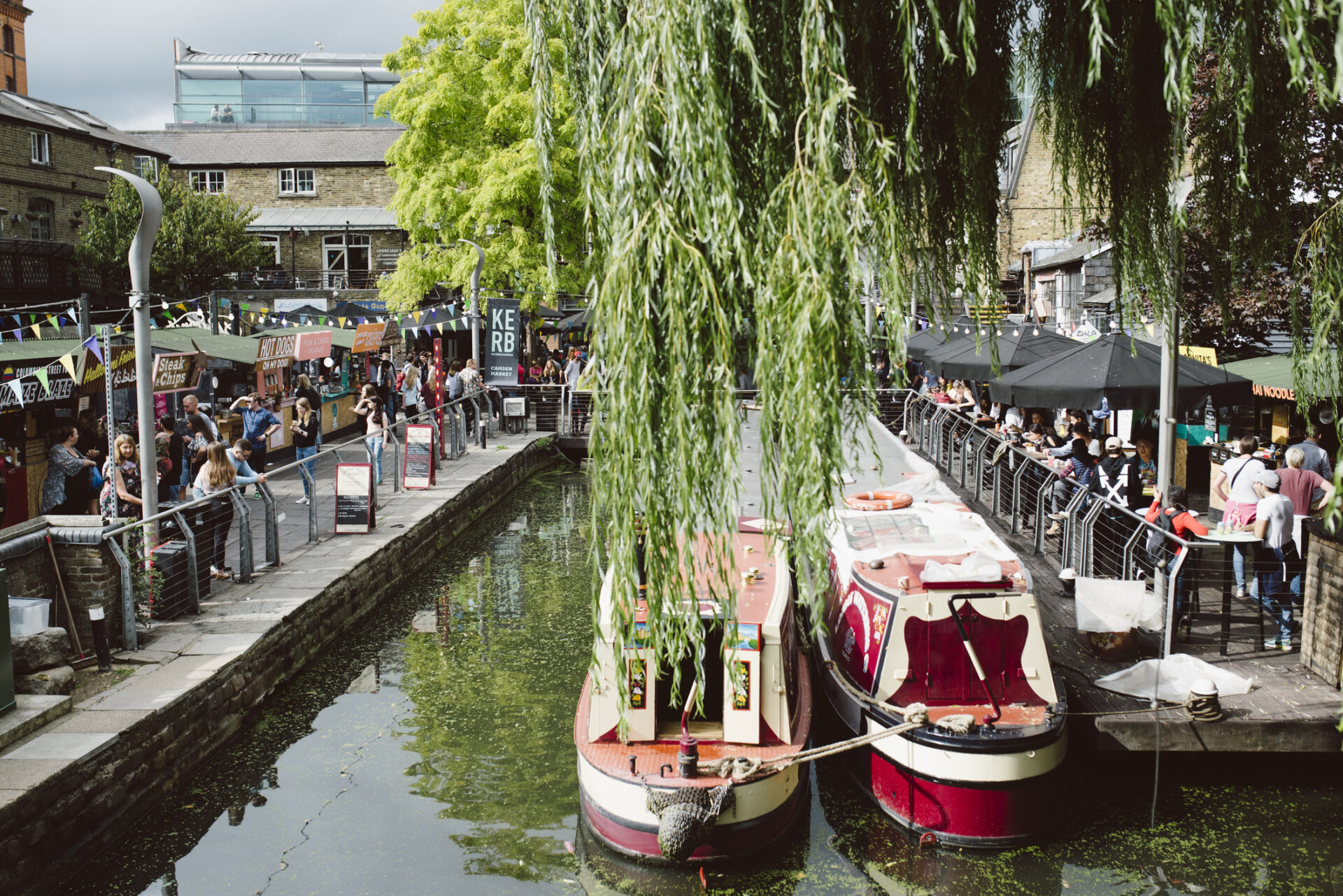 Market by the Camden canal (Photo Credit: iStockphoto)