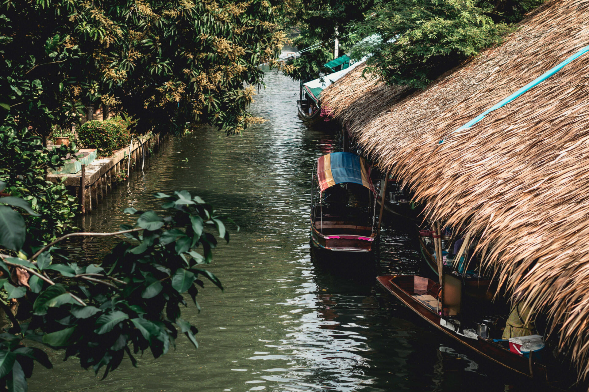 บรรยากาศตลาดน้ำคลองลัดมะยม (เครดิตรูปภาพ: iStockphoto)