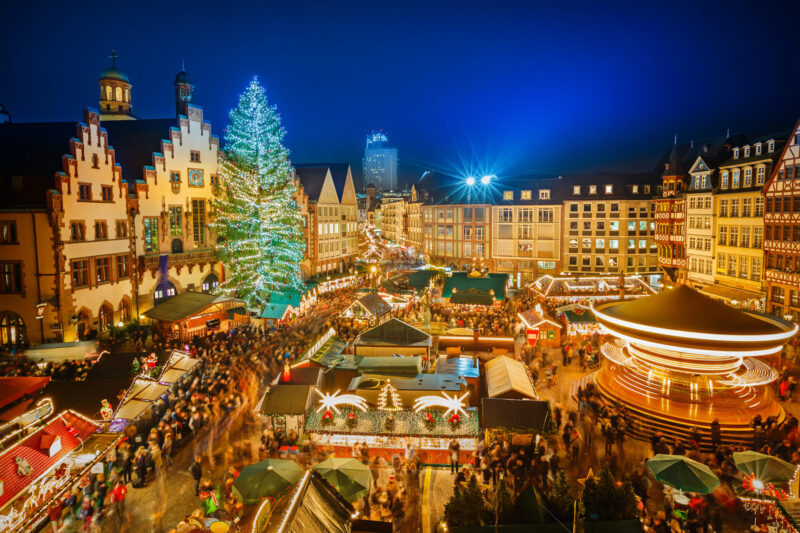 Christmas market in Frankfurt (Photo Credit: iStockphoto)