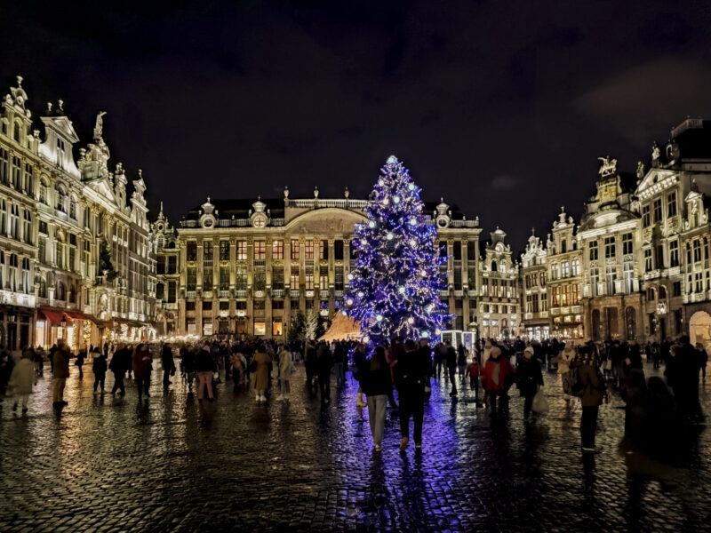 Christmas market in Brussels (Photo Credit: iStockphoto)