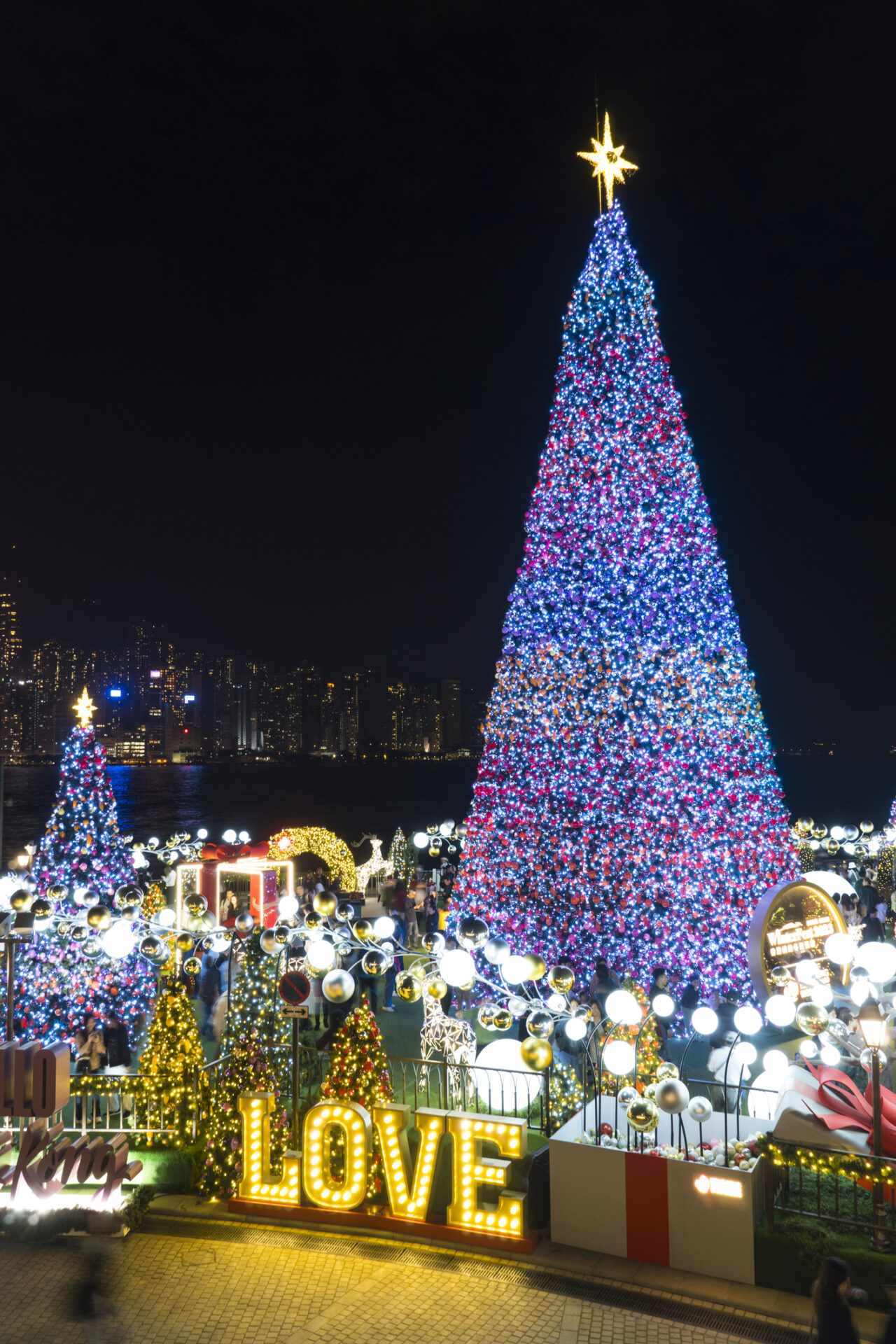 West Kowloon lights up with Christmas lights. (Photo Credit: iStockphoto)