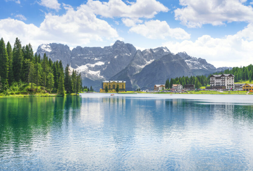 The Veneto region boasts a stunningly diverse landscape, bordered by the serene shores of Lake Garda to the west, the majestic Dolomite Mountains to the north, and the shimmering Adriatic Sea to the east. (Photo Credit: iStockphoto)