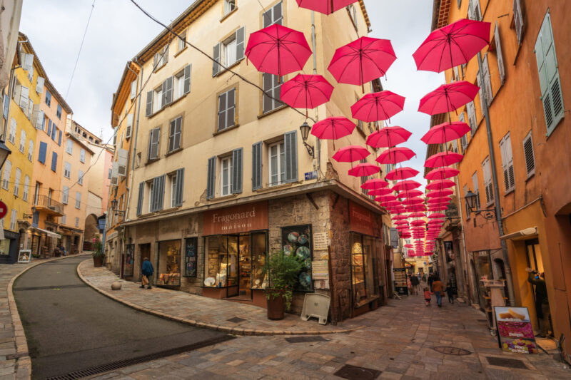 Grasse old town (Photo Credit: iStockphoto)