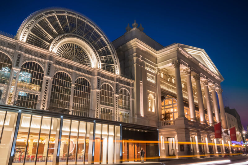 The Royal Opera House คือสัญลักษณ์ทางวัฒนธรรมของ Covent Garden ย่านเก๋ ฮิป ของลอนดอน (เครดิตรูปภาพ: iStockphoto)