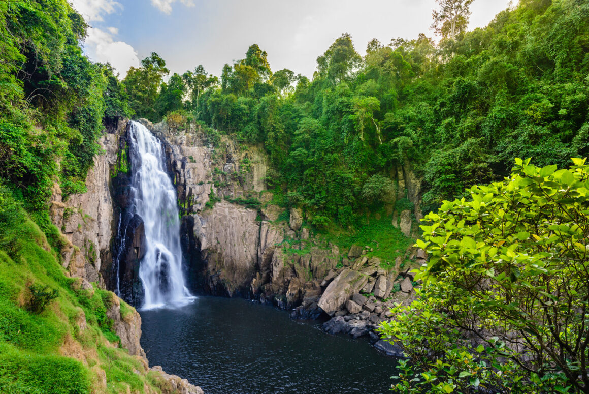 น้ำตกเหวนรก น้ำตกที่ใหญ่ที่สุดแห่งอุทยานแห่งชาติเขาใหญ่ (เครดิตรูปภาพ: iStockphoto)