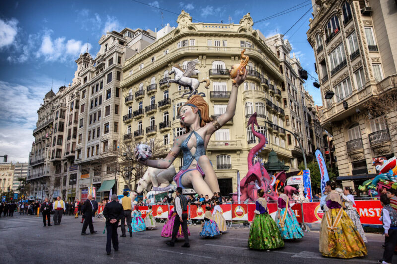 เทศกาล “ลา ฟายาส” (Las Fallas) หรือเทศกาลเผาหุ่น (เครดิตรูปภาพ: iStockphoto)