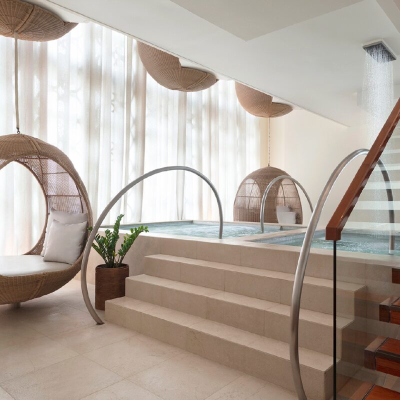 The relaxing area in the Longevity Hub by Clinique La Prairie.