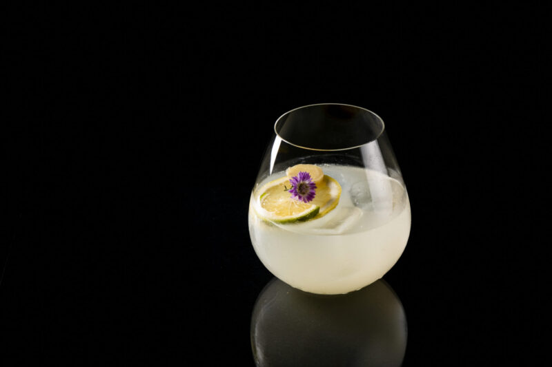 Fruity. Aromatic. Feminine. These explain this drink well. 