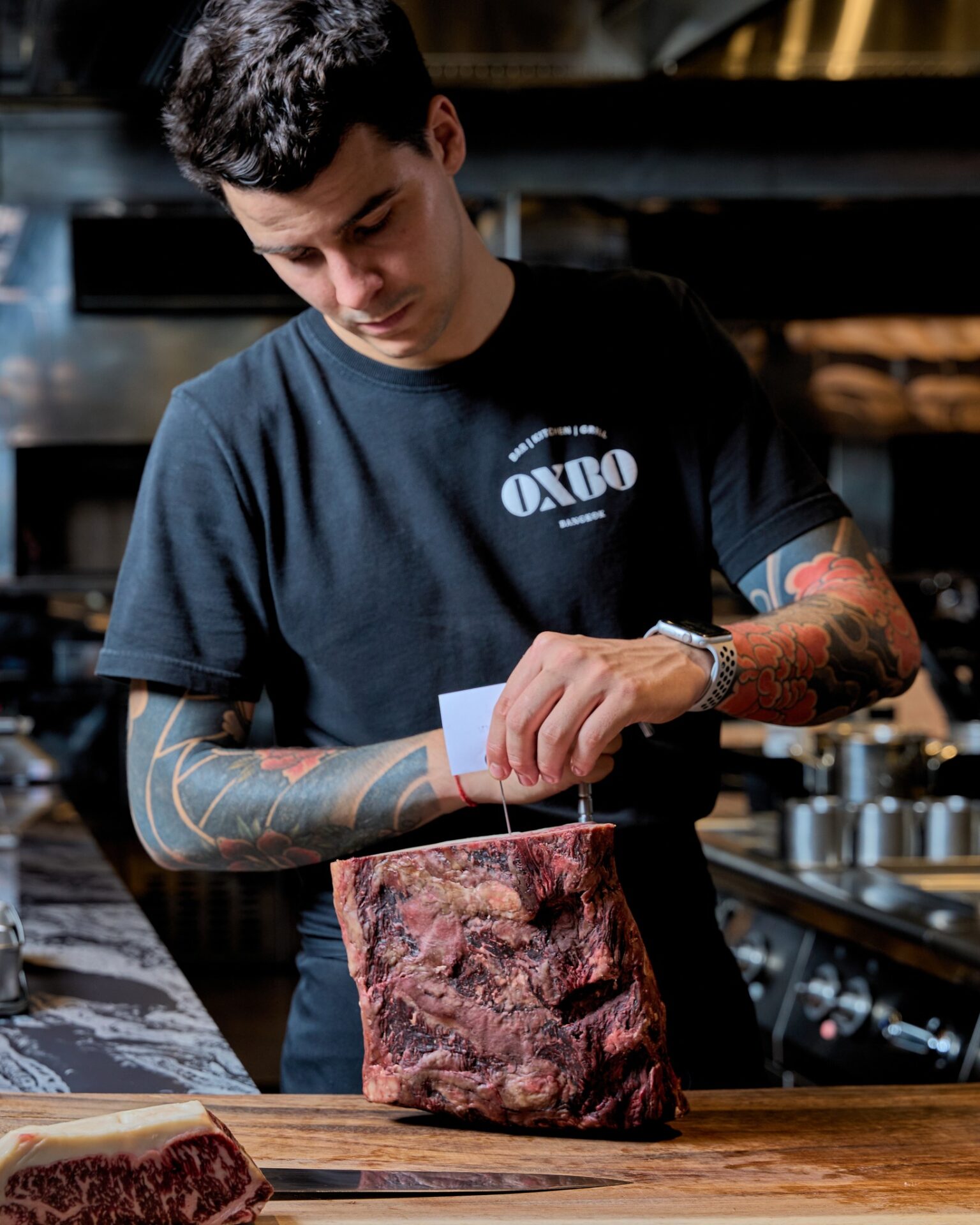 Preparing for a nice cut. 