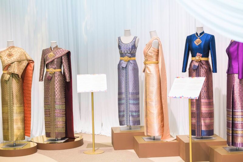 Displays of the royal wardrobe.