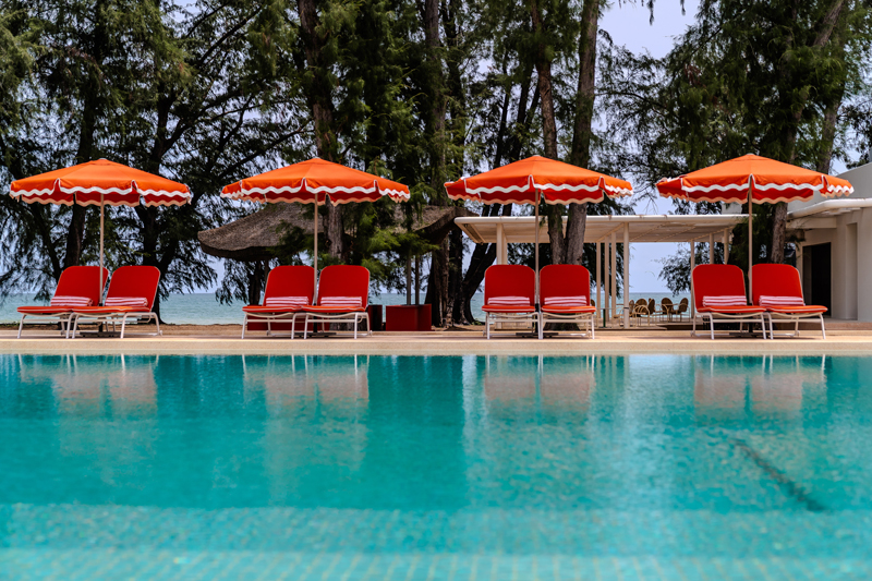 A quiet moment by Na Jomtien coastline.