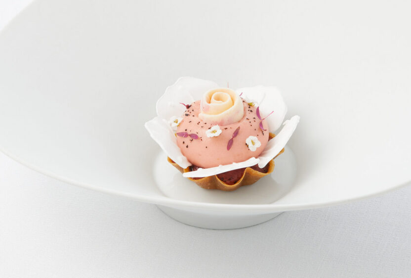 Blooms at Mezzaluna by lebua.