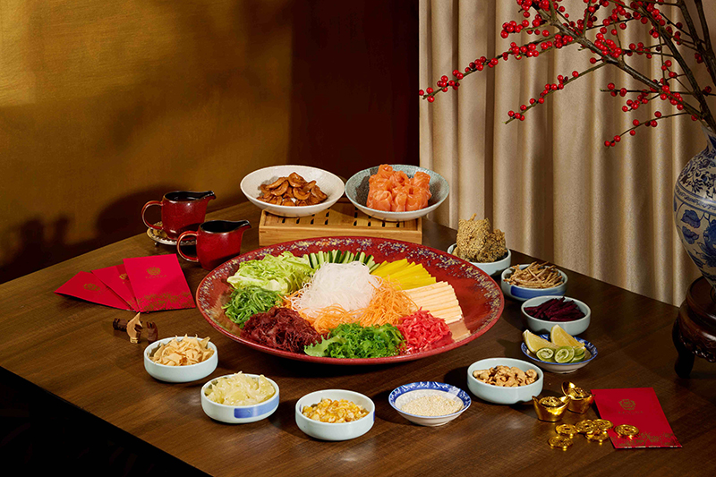 The highlight of the celebration is Premium Yu Sheng with Abalone and Salmon.