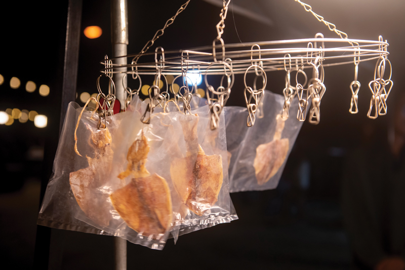 Local seafood at Long Lay Market