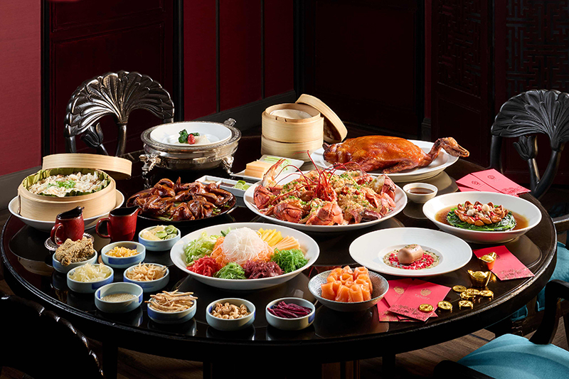 A round table is preferred because it allows for smooth energy (chi) flow.