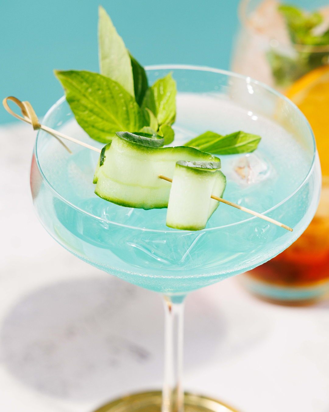 Uniquely infused with vibrant notes of fresh basil, crisp cucumber, and fragrant lemongrass.