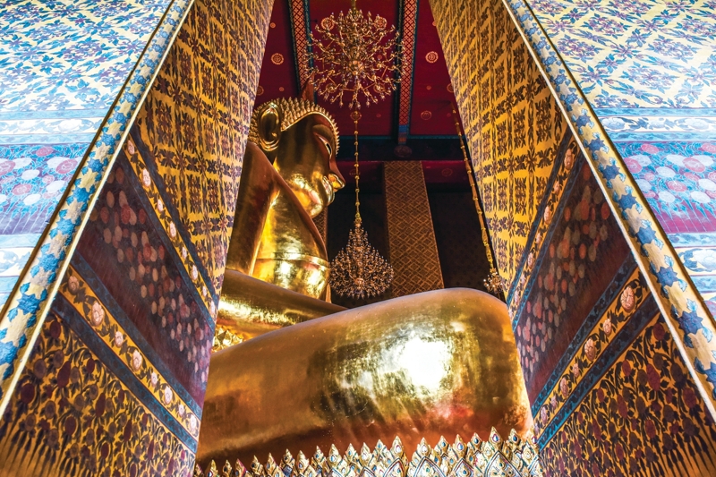 The seated Buddha at Wat Kanlayanamit