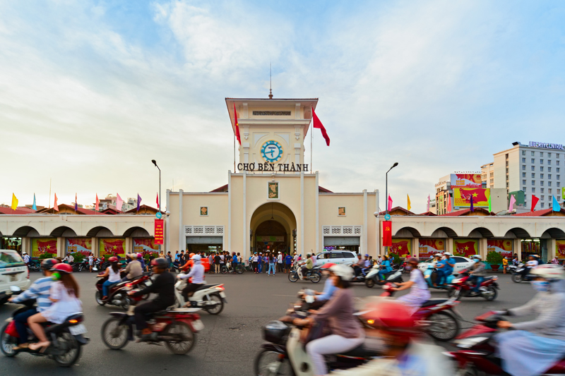 An authentic Saigon energy right in front of the historic Bến Th&agrave;nh Market.